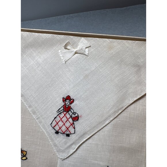 Vintage Ladies Handkerchief Set Box Embroidered Dancing Figures Bow Accent Fines - Picture 6 of 8